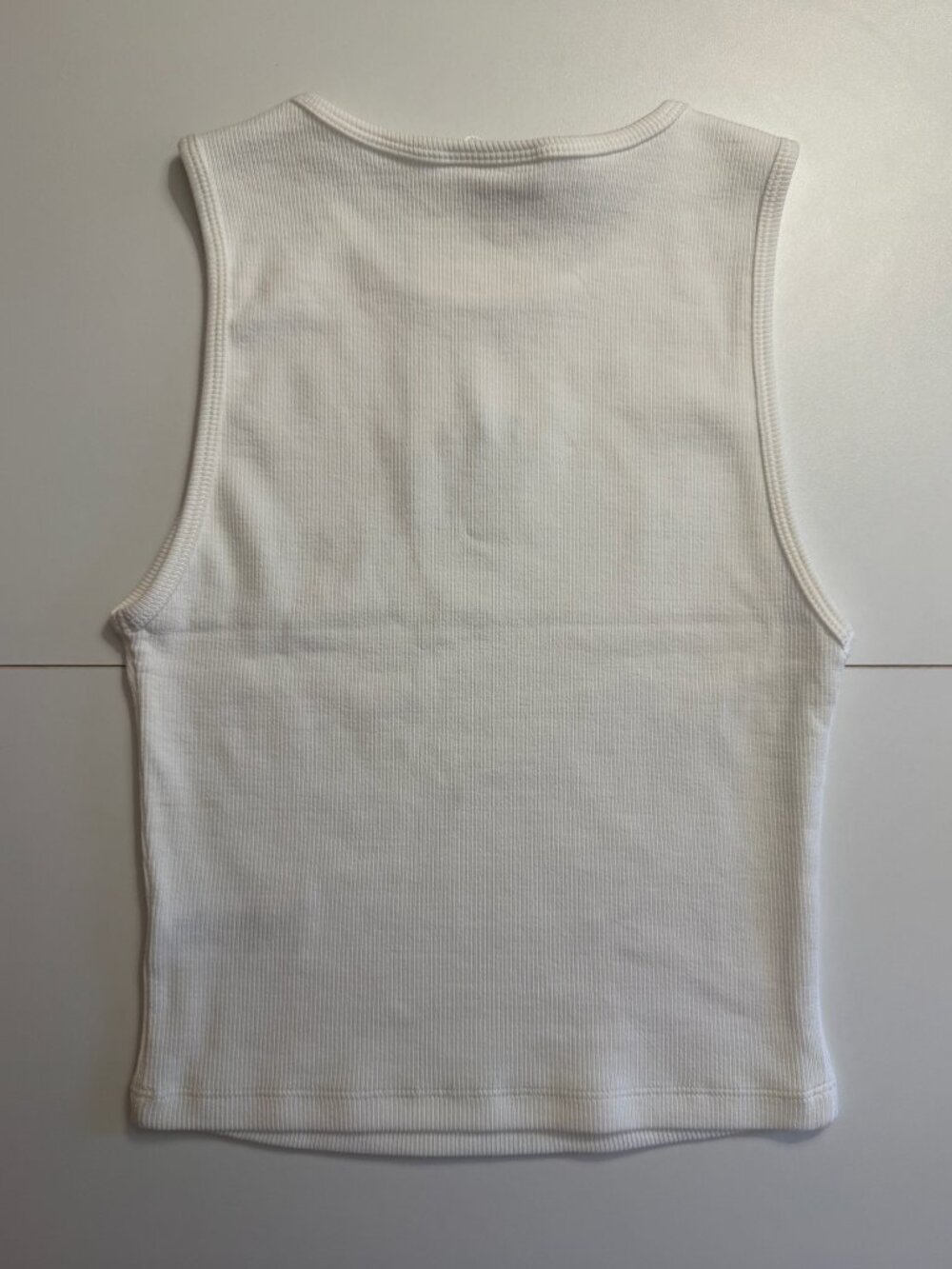 Wilo The Label Logo Rib Tank Chalk White Fitted Athleisure Small Top NWT - Picture 4 of 4